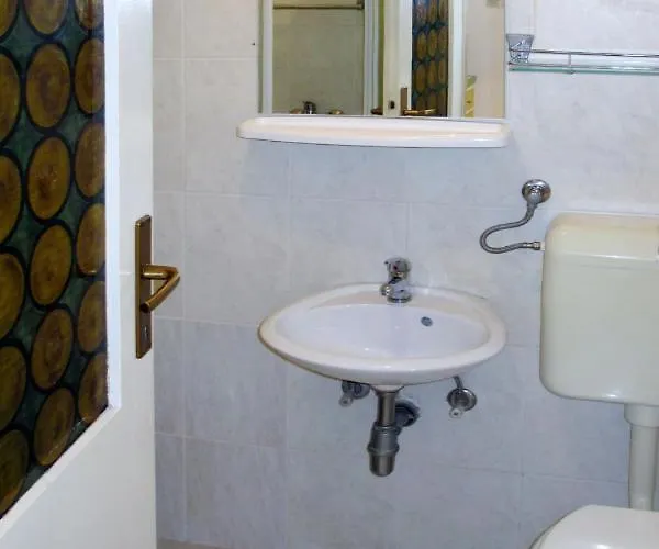 Apartment Pineta-2 By Interhome Rovinj